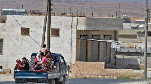  السورية تفتتح 3 معابر إنسانية في إدلب لتأمين خروج المدنيين إلى مناطق سيطرتها