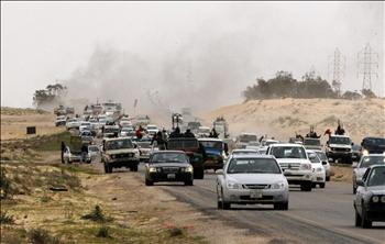 ثوار ليبيون ينسحبون من أجدابيا باتجاه بنغازي أمس