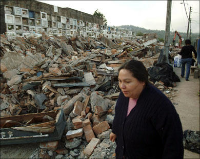 ضرب زلزال بقوة 5.3 درجات وسط تشيلي الأربعاء مما أدى إلى اهتزاز المباني في العاصمة سانتياغو لكن لم تذكر التقارير حدوث إصابات أو أضرار وفق ما أعلنته الحكومة التشيلية.