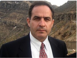 طالب شيركو عباس، رئيس المجلس الوطني الكردي السوري من مقر المجلس في أمريكا، طالب "إسرائيل بدعم تقسيم سوريا إلى دويلات فيدرالية بناء على الإثنيات."