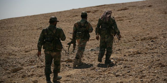 الجيش العربي السوري يدك مواقع لإرهابيي داعش في دير الزور، وفرار“قائد الشرطة الإسلامية” هناك.