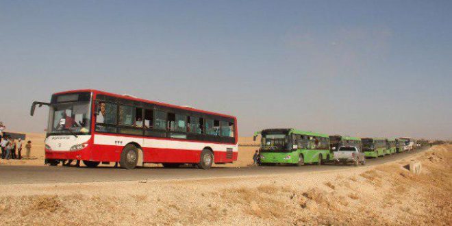 انطلاق قافلة الباصات مسلحي سرايا أهل الشام من شرق عرسال
