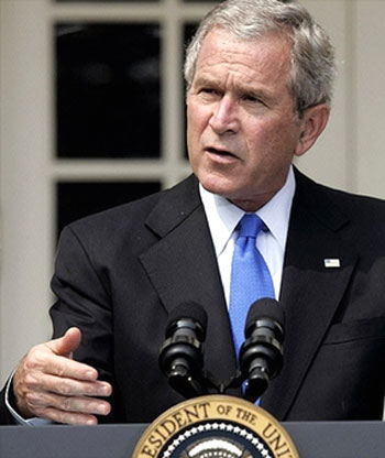 الرئيس الأمريكي الأسبق جورج بوش 